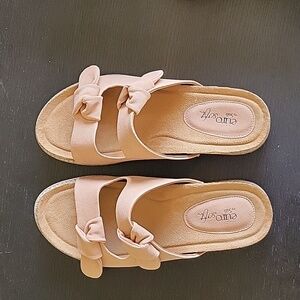 Eurosoft Golden Knot Sandal size 10